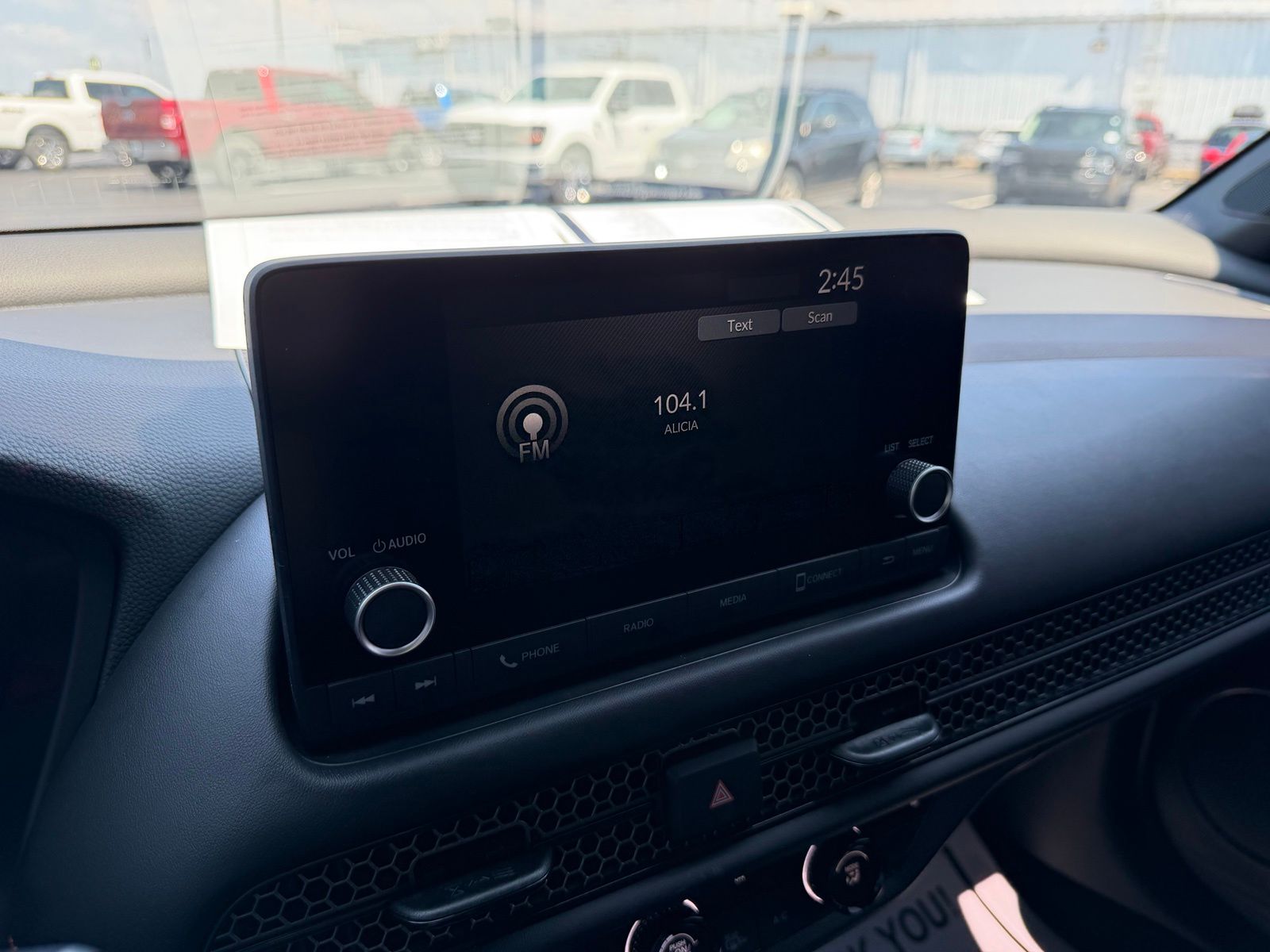 2025 Honda HR-V image 18