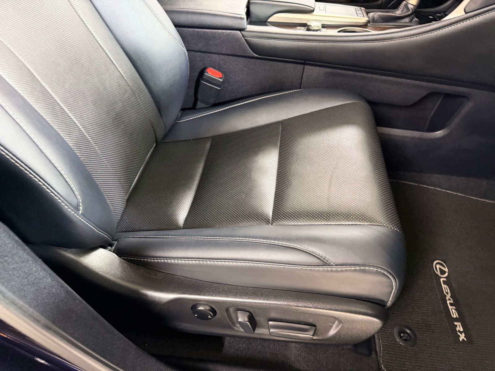 Used 2021  Lexus 350 image 43