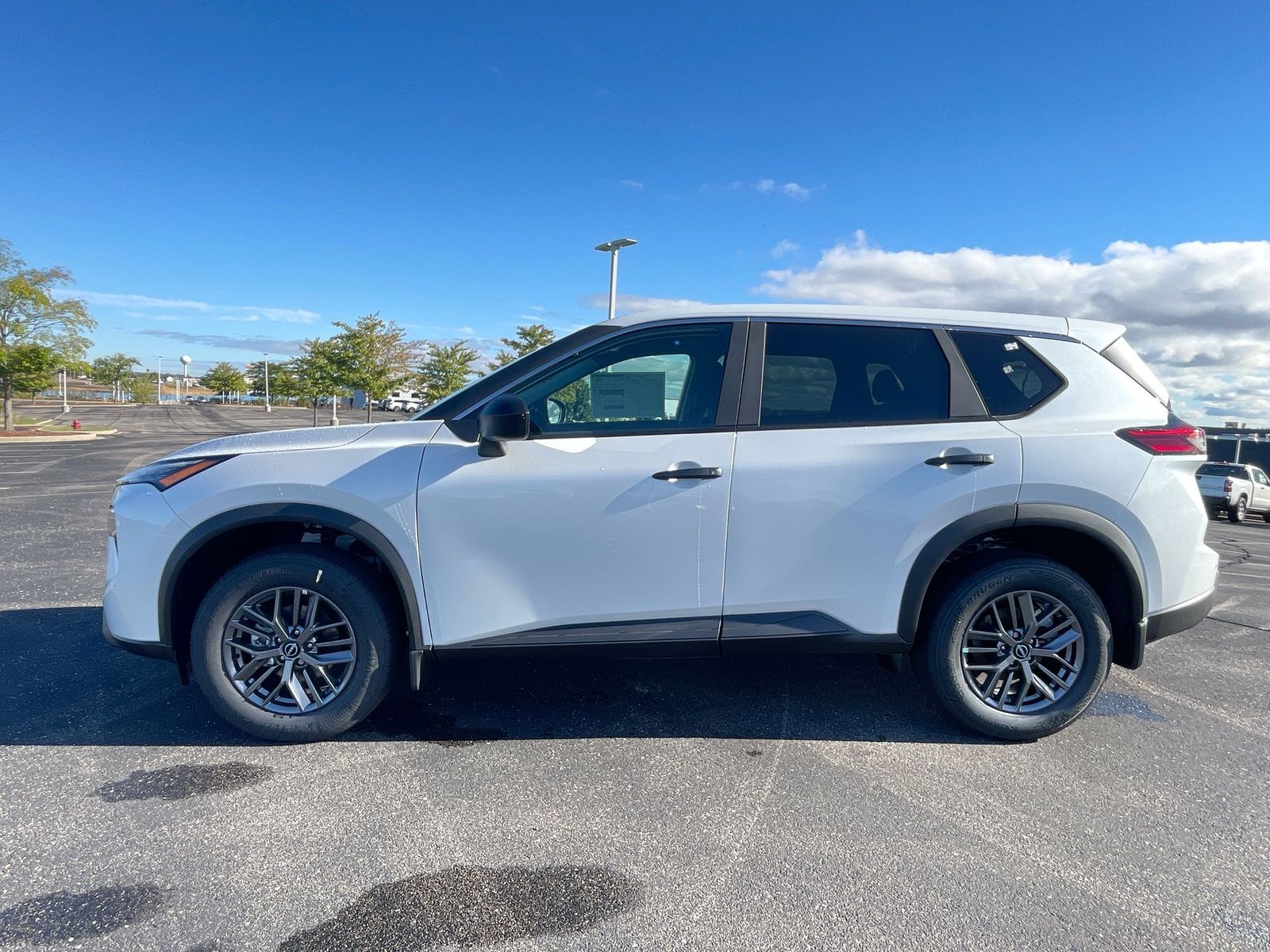 2025 Nissan Rogue S 30