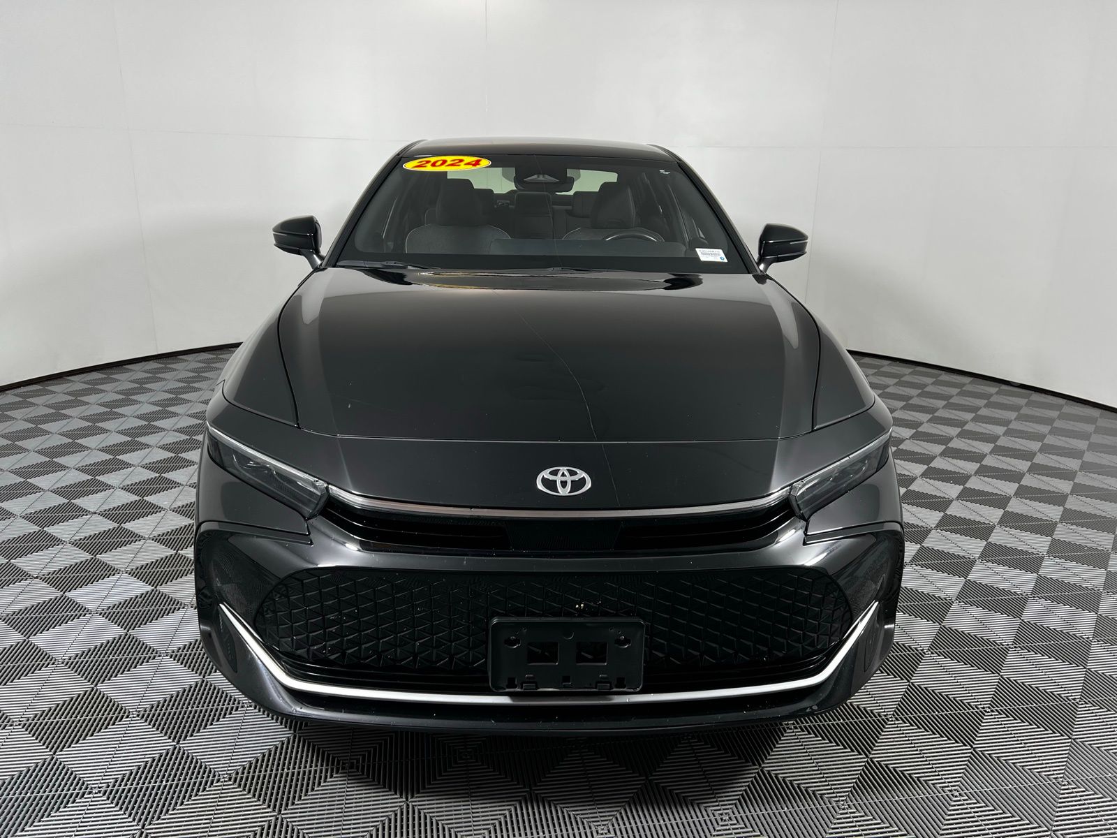 Thumbnail: 2024 Toyota Crown - 2