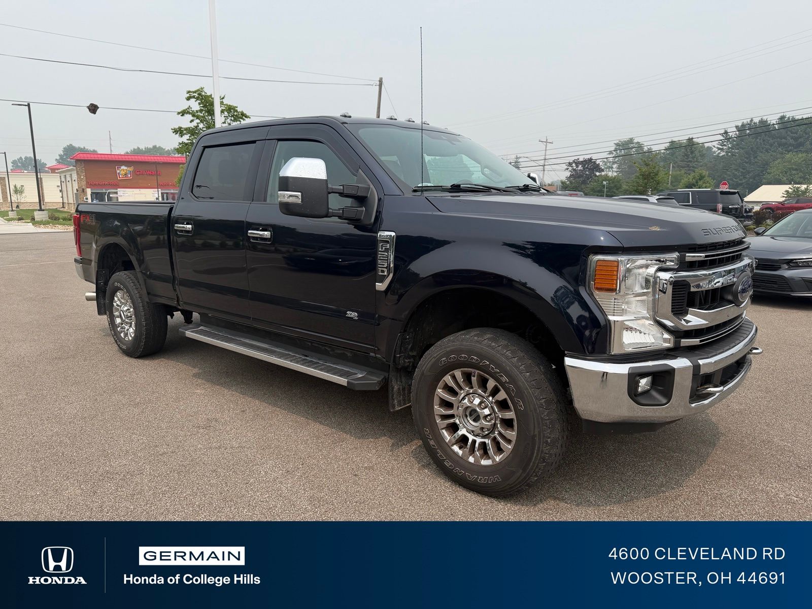 Used 2021 Blue Ford XLT image 3