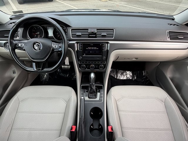Used 2018 Gray Volkswagen 2.0T R-Line image 30