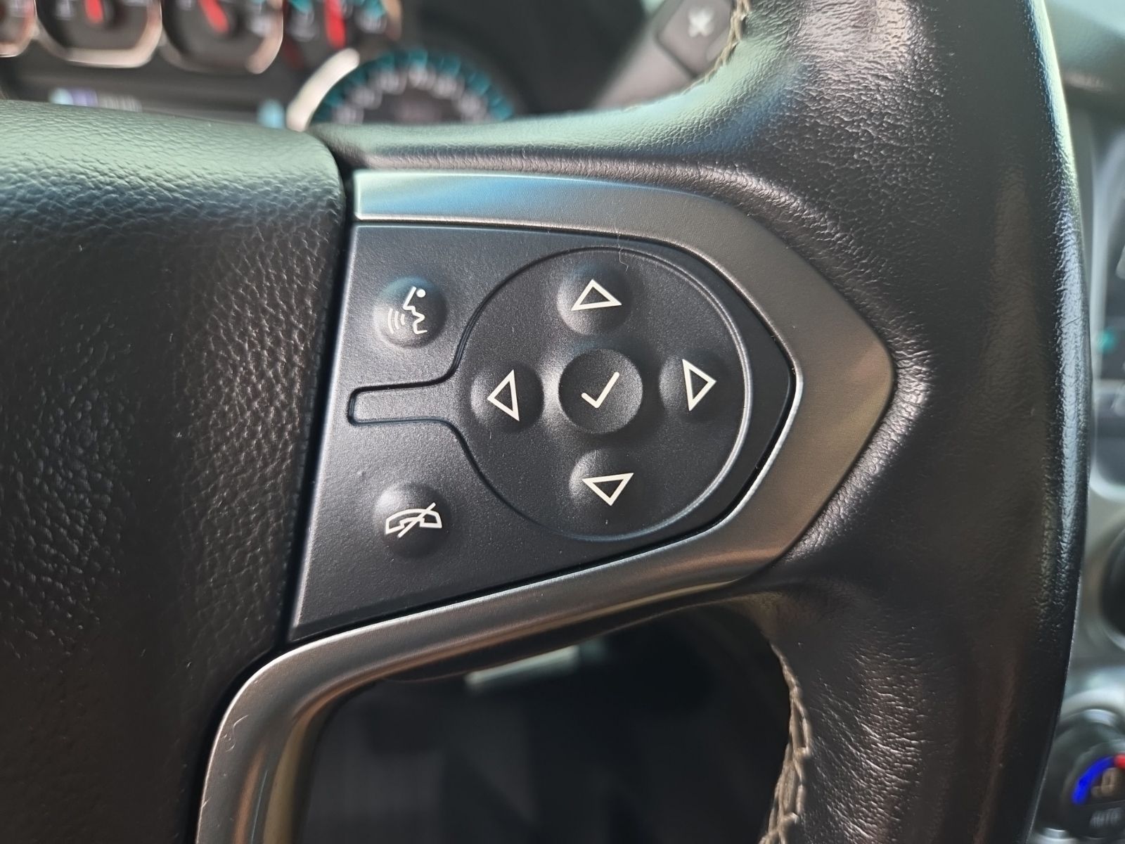 used 2019 Chevrolet Suburban car, priced at $23,350