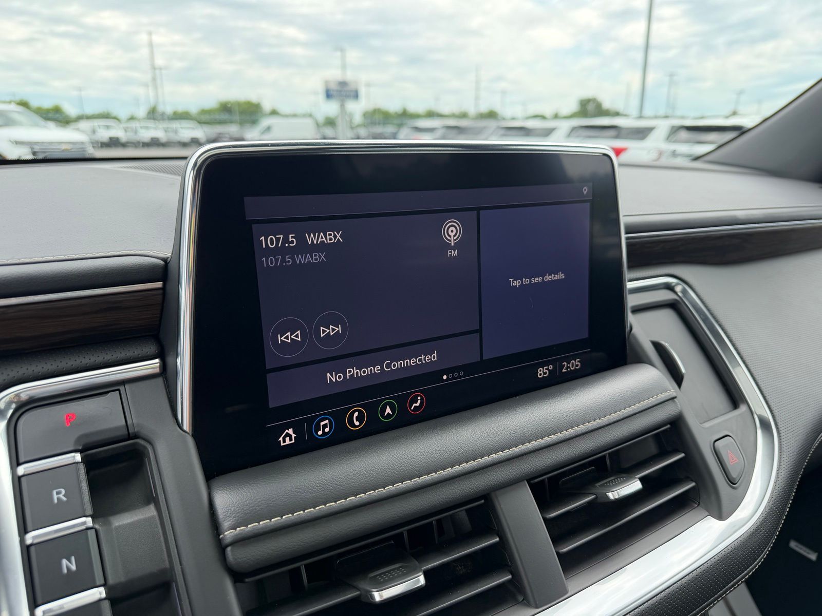2021 Chevrolet Suburban image 21