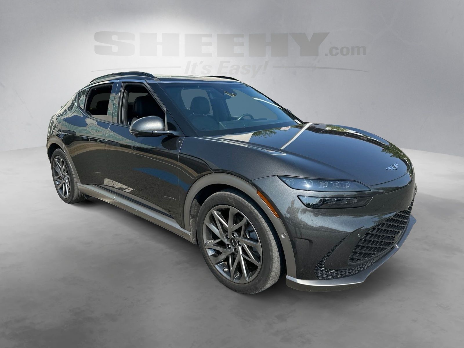 Used 2023 White Genesis Advanced image 2