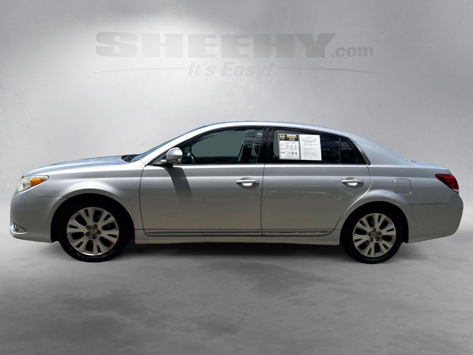 Used 2012 Classic Silver Metallic Toyota Base image 13