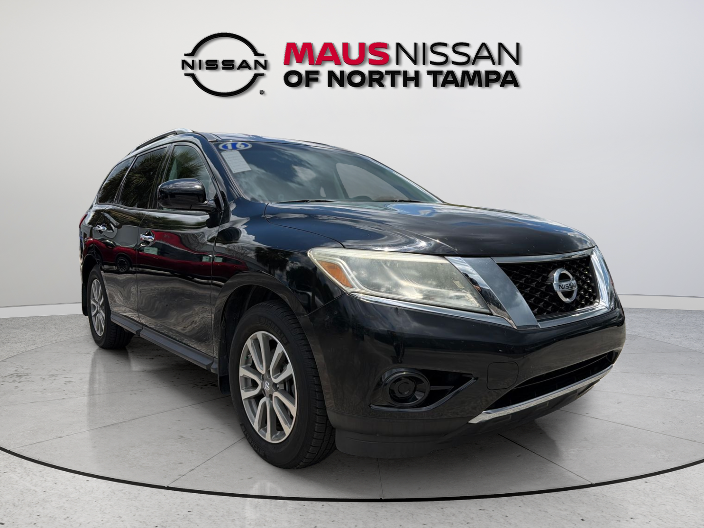 Gray (Magnetic Black Metallic) 2016 Nissan Pathfinder SUV / Crossover Front-Wheel Drive Continuously Variable Transmission