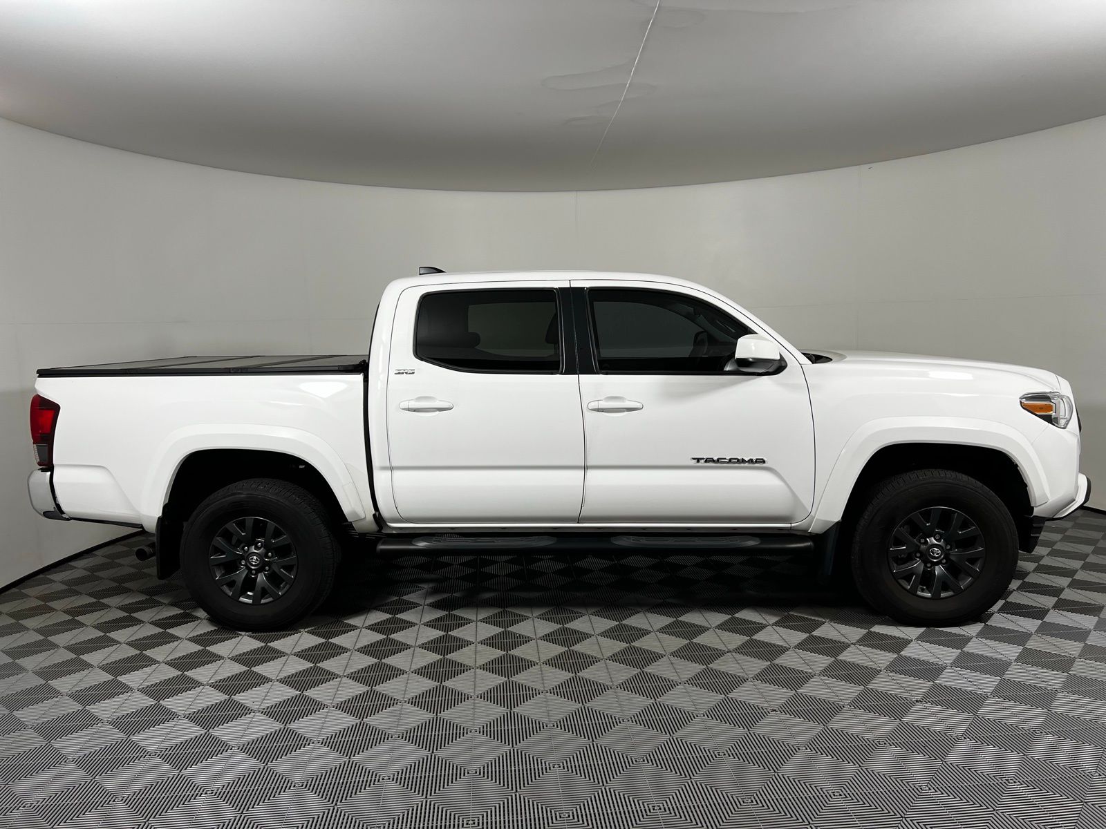 Thumbnail: 2023 Toyota Tacoma - 4