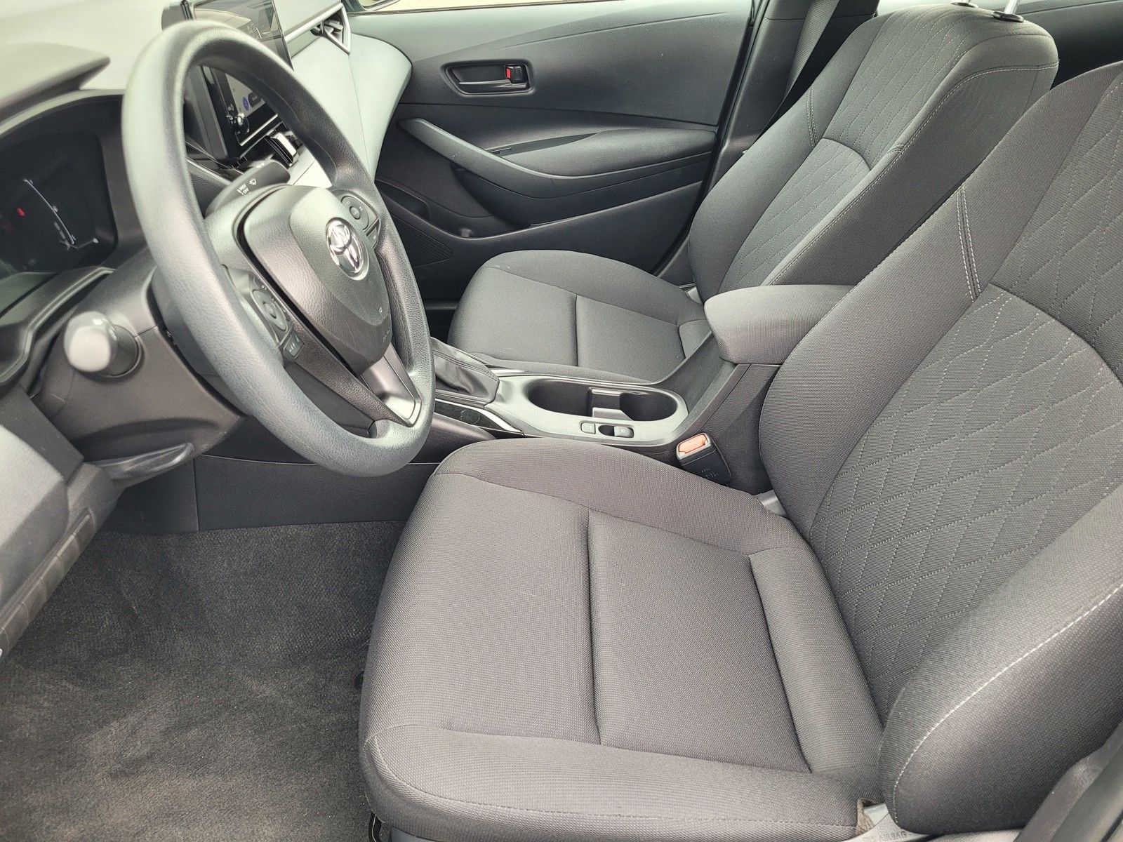 2026 Toyota Corolla LE - Photo 22