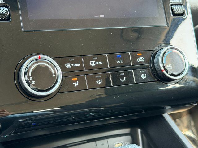 Used 2023 Phantom Black Hyundai SEL image 18