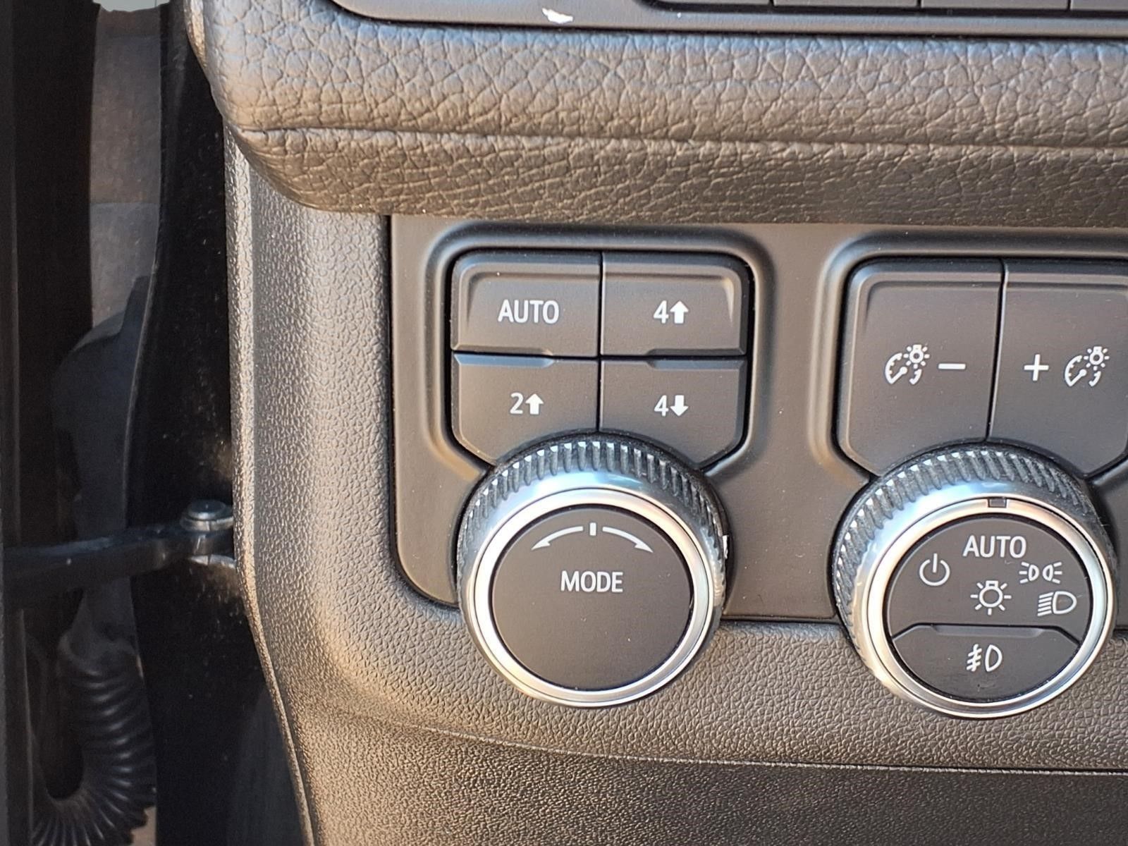 2022 GMC Yukon Denali Black at DeMontrond Auto Country