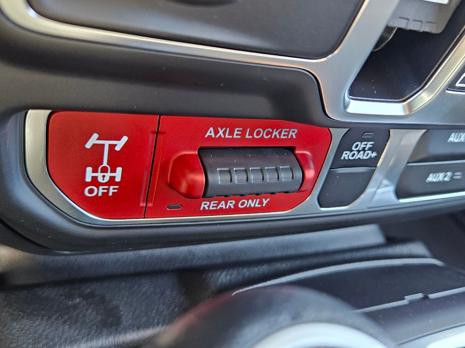 2025 Jeep Gladiator Mojave photo 17