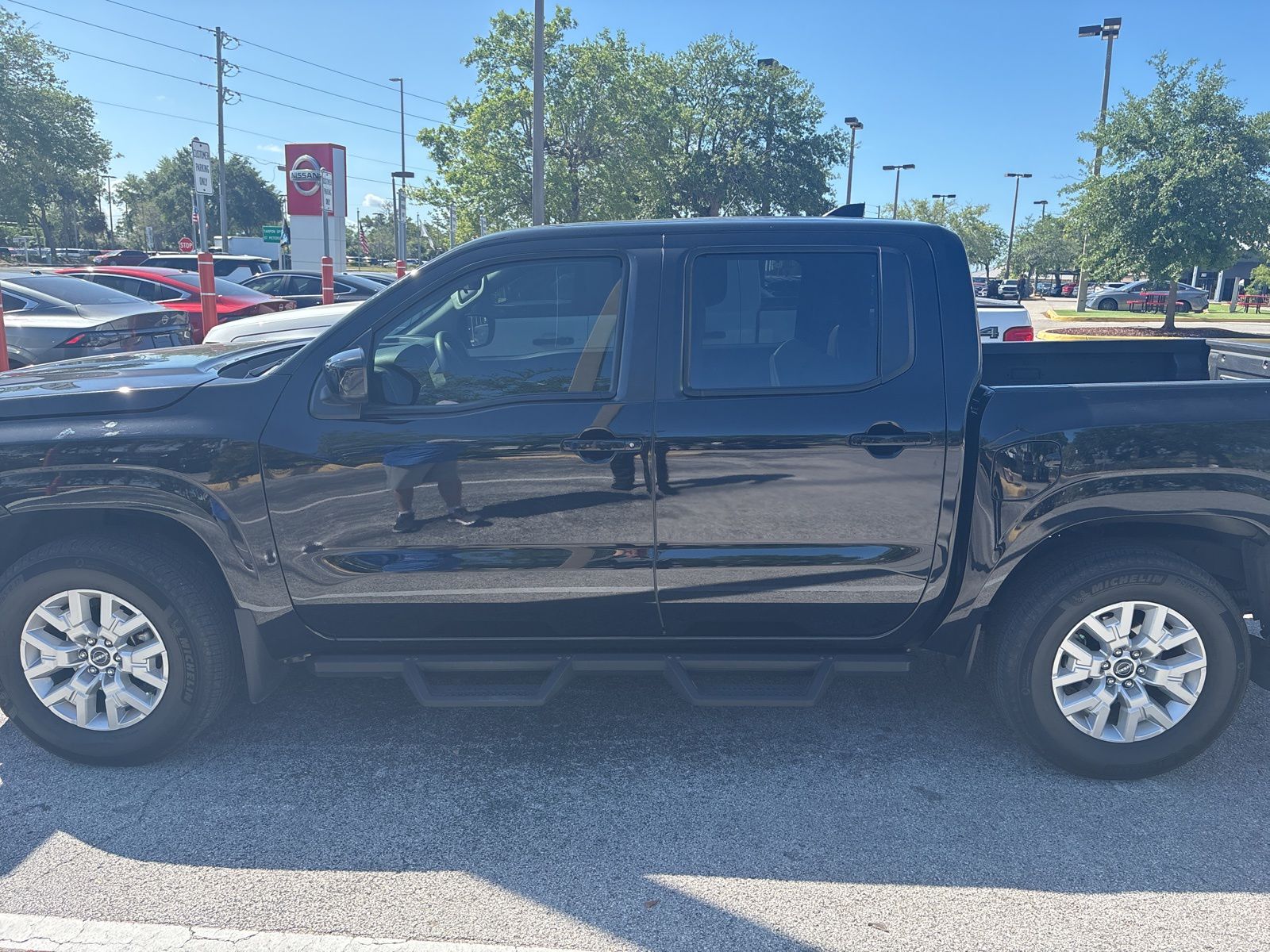 Used 2022 Nissan Frontier SV 4D Crew Cab