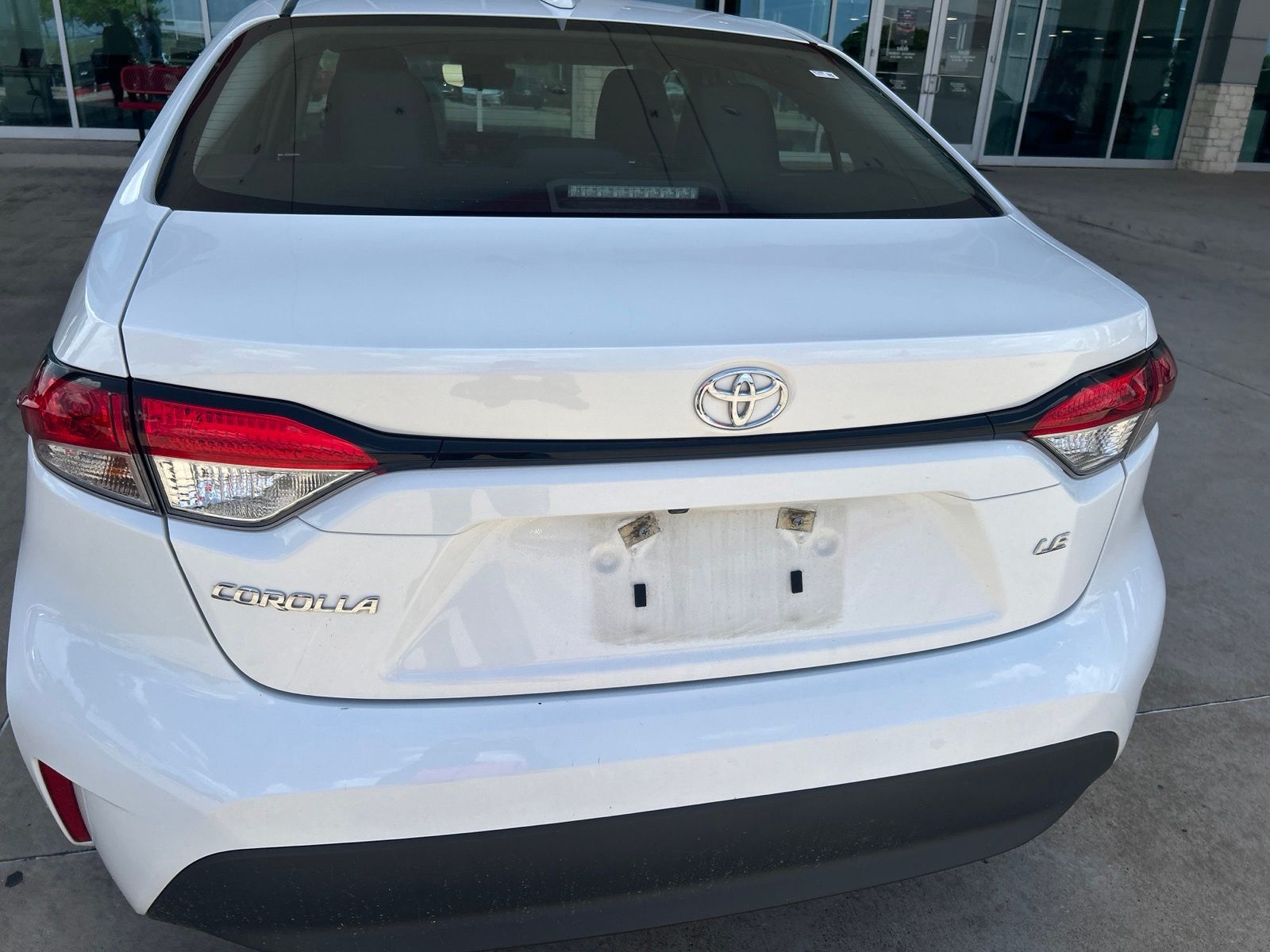 Used 2024 White Toyota LE image 11