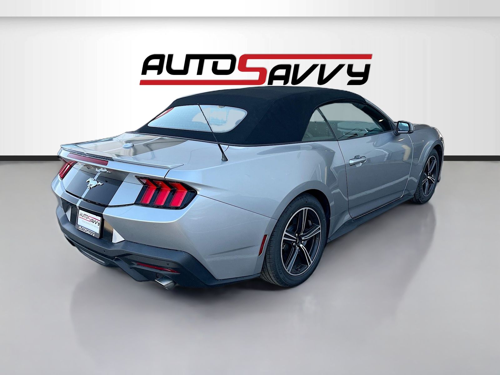 Used 2024 Silver Ford EcoBoost Premium image 7