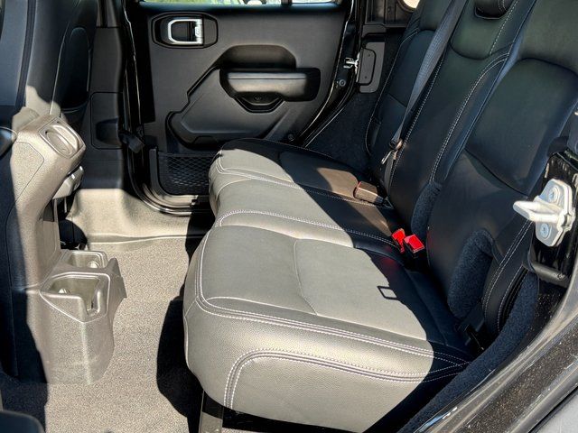 Used 2019 Black Clearcoat Jeep Unlimited Sport S image 7