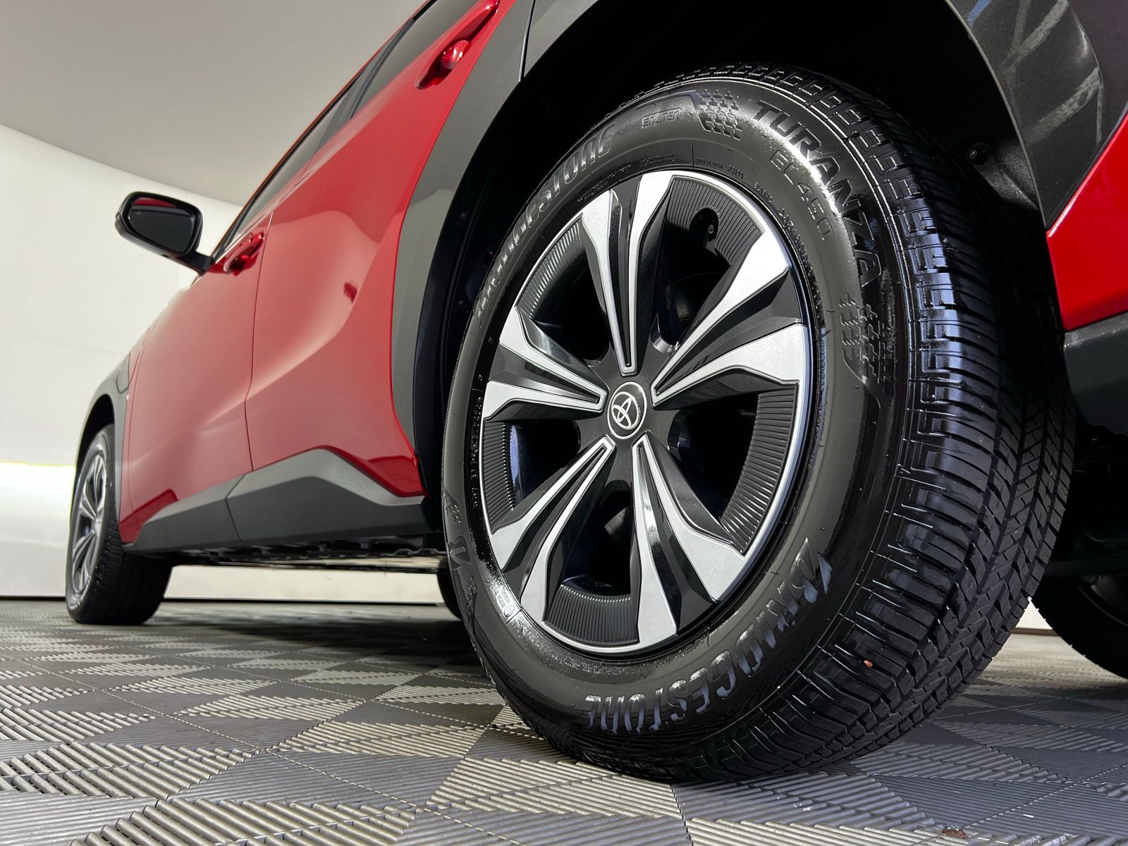 Thumbnail: 2024 Toyota bZ4X - 27