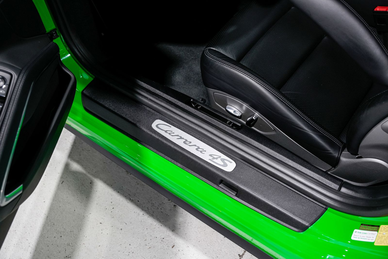 2014 Porsche 911 Carrera 4S — photo 25