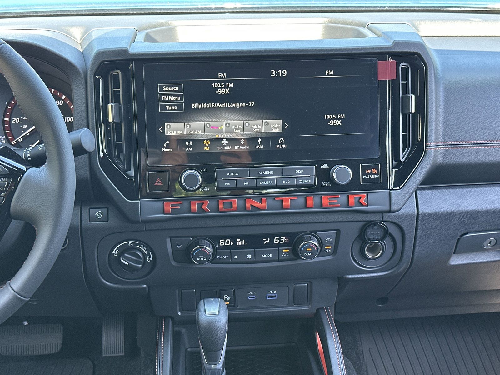 2025 Nissan Frontier PRO-4X photo 3