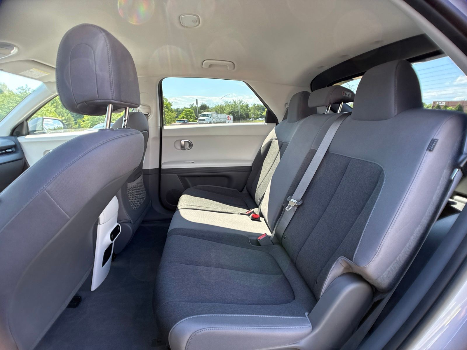 Used 2024 Gray Hyundai SEL image 6