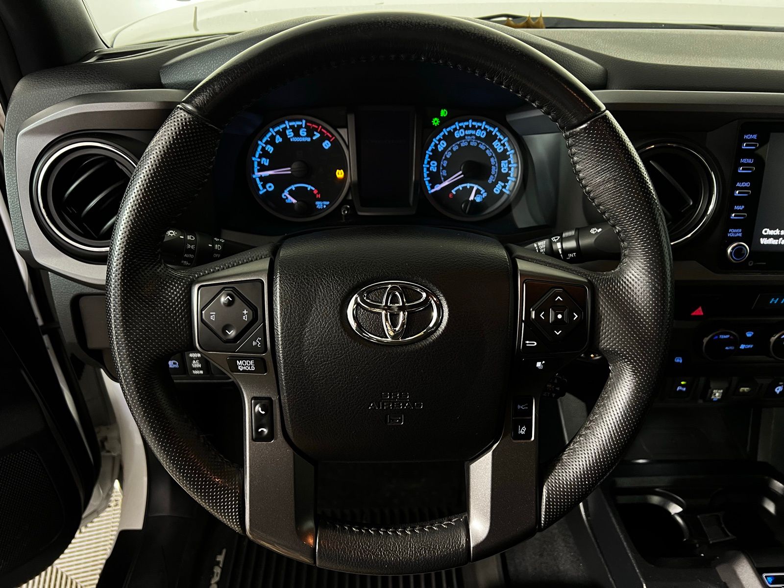 Thumbnail: 2021 Toyota Tacoma - 10