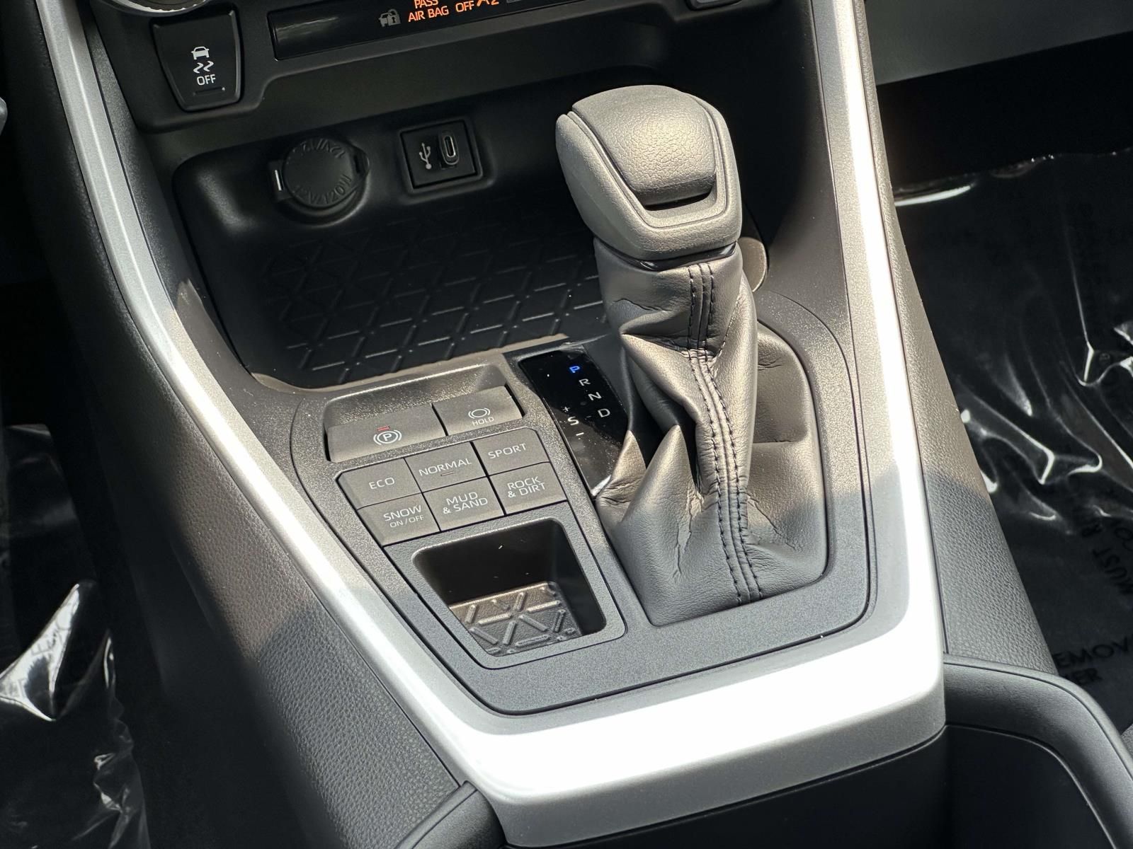 Used 2025 Silver Toyota LE image 17