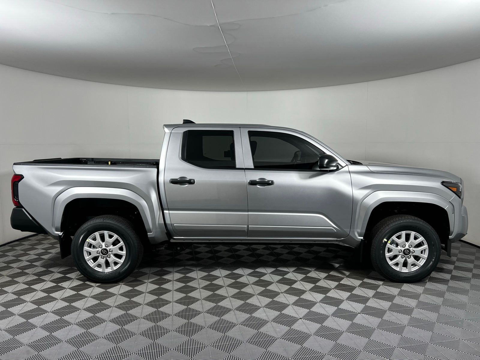 2025 Toyota Tacoma SR 4