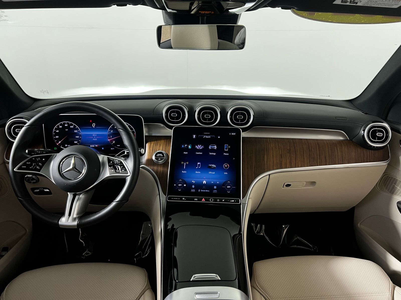 2024 Mercedes-Benz GLC 300 24