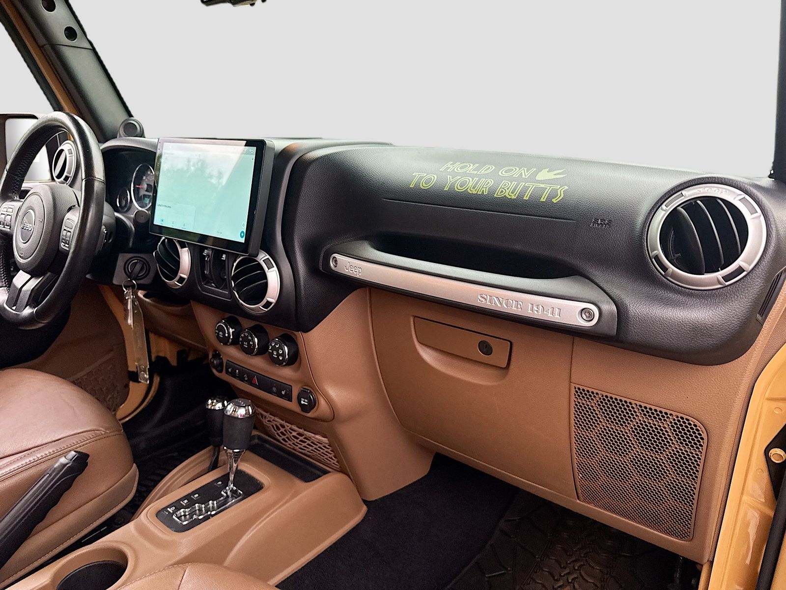 Used 2013 Beige Jeep Unlimited Sahara image 31
