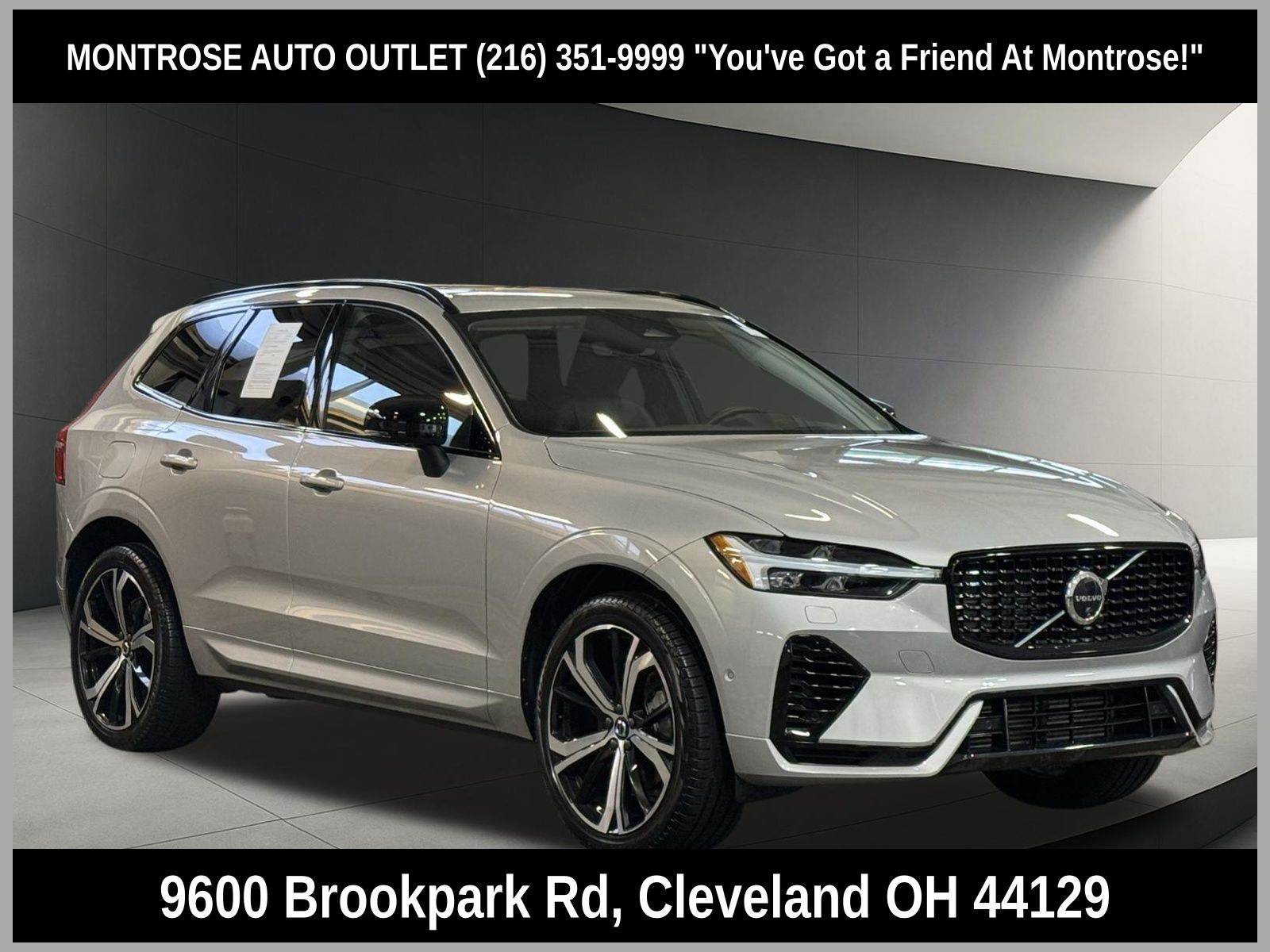 Silver 2024 Volvo XC60 Recharge T8 Ultimate Dark Theme eAWD SUV / Crossover All-Wheel Drive Automatic