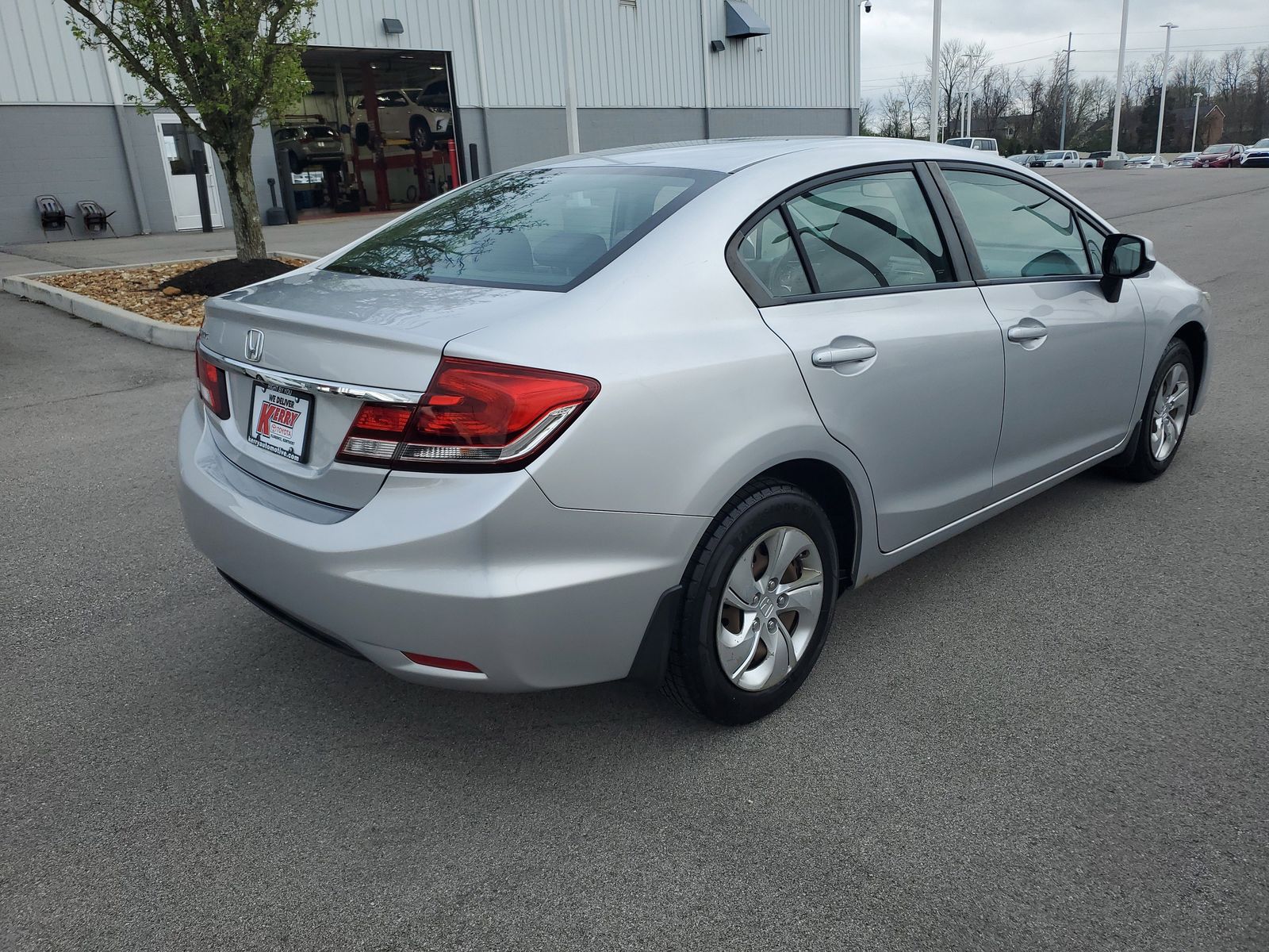 View vehicle photo 4