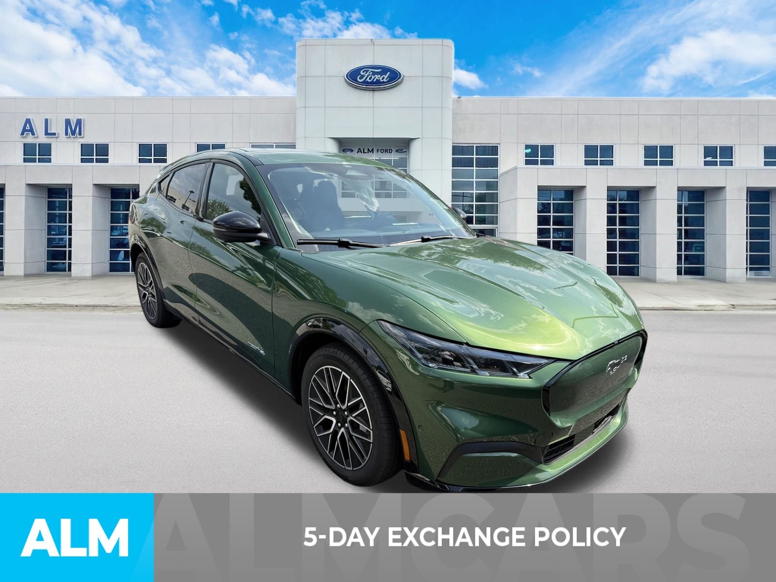Used 2024 Green Ford Premium image 3