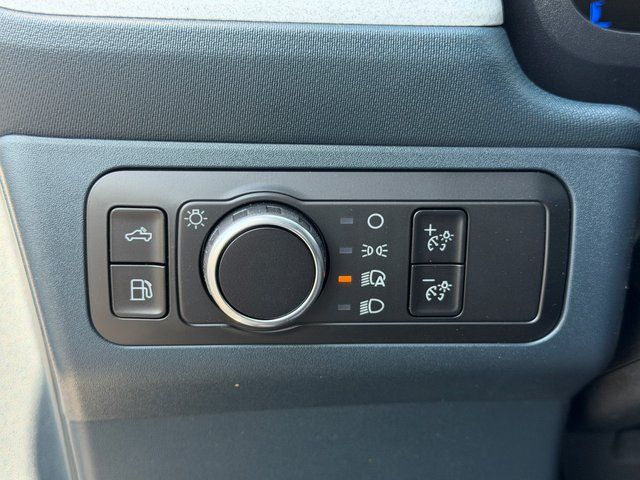 New 2026 Oxford White Ford XLT image 29