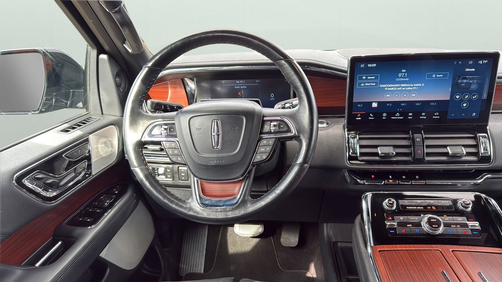 Used Car 2022 Lincoln Navigator L  Reserve For Sale Under $50,000 In Austin, Texas