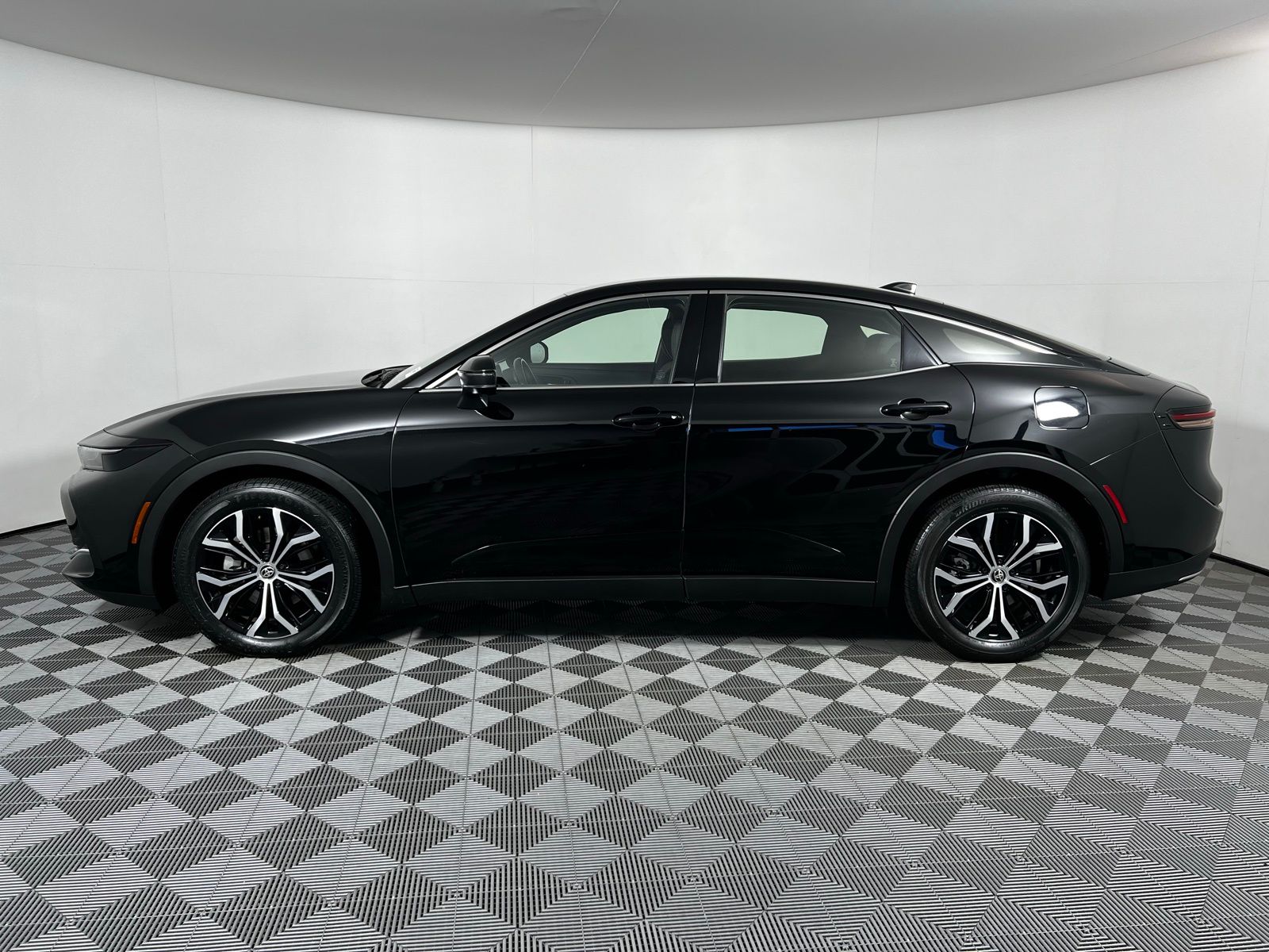 Thumbnail: 2024 Toyota Crown - 8