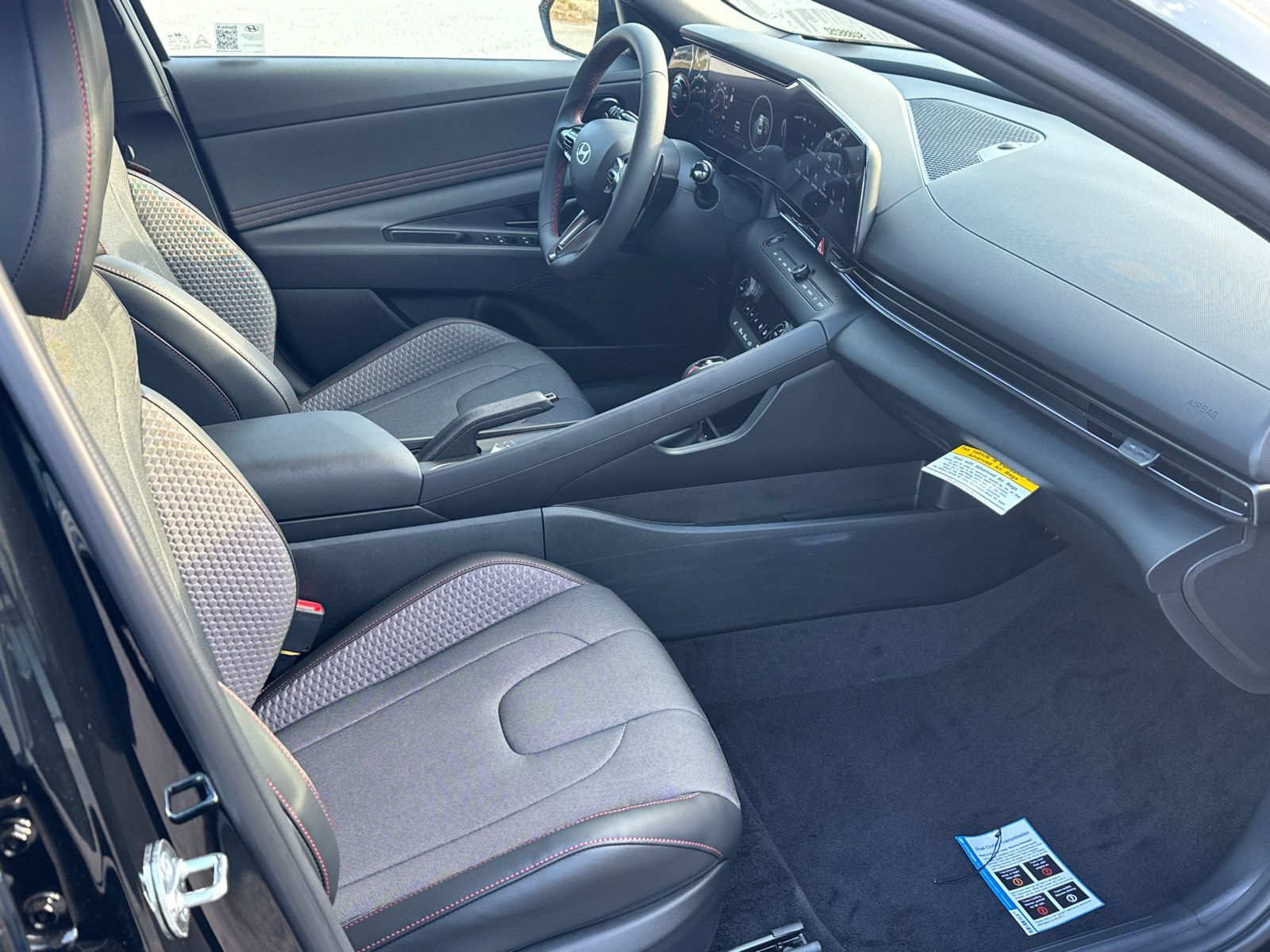 2025 Hyundai Elantra N Line photo 13