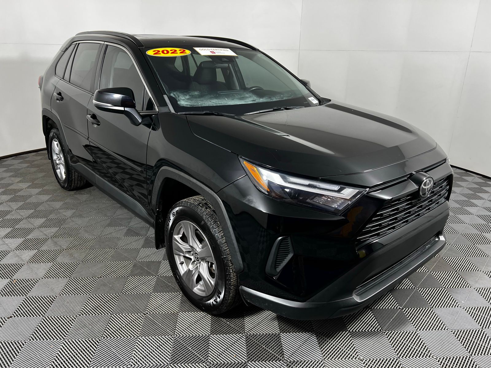 Thumbnail: 2022 Toyota RAV4 - 3