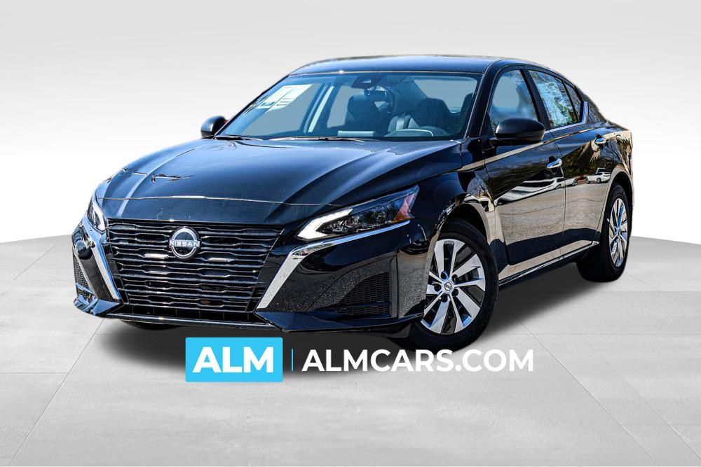 2025 Nissan Altima S's photo