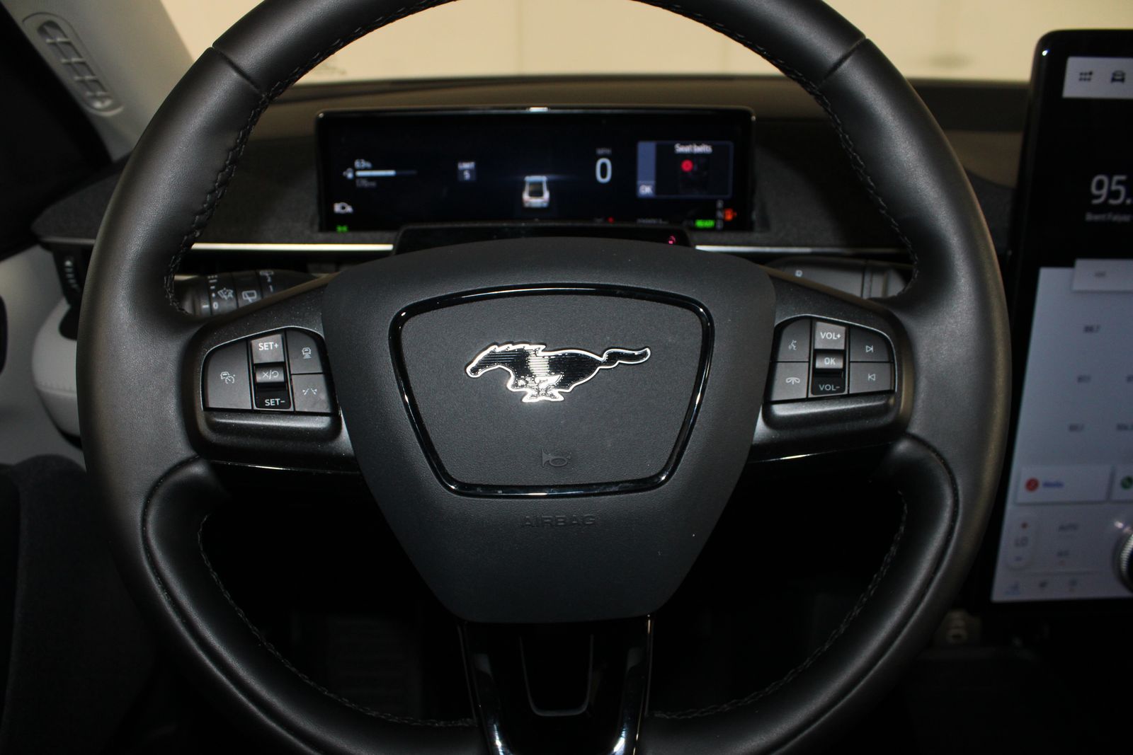 Used 2025 Green Ford Premium image 17