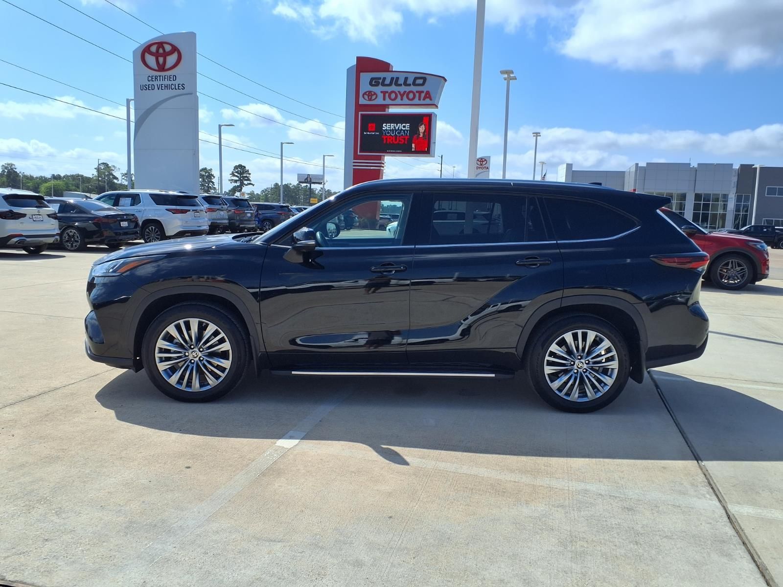 2024 Toyota Highlander Platinum Black at Toyota of Victoria