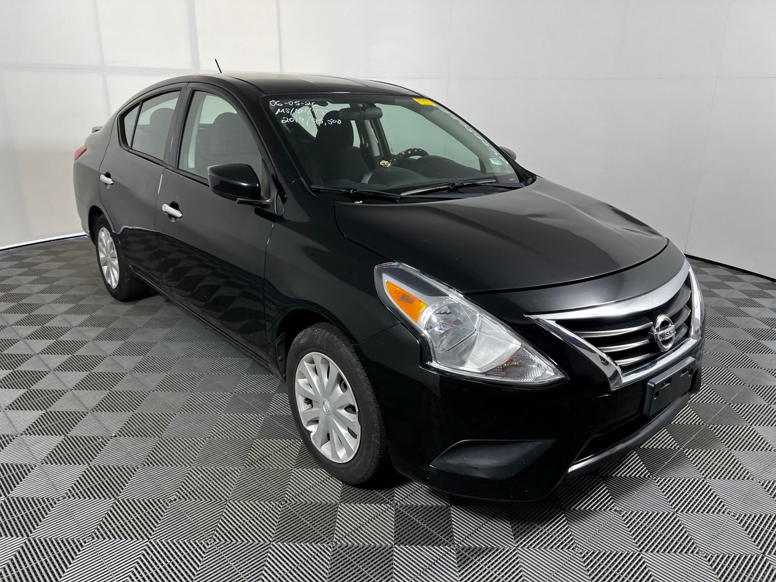 Thumbnail: 2019 Nissan Versa - 3