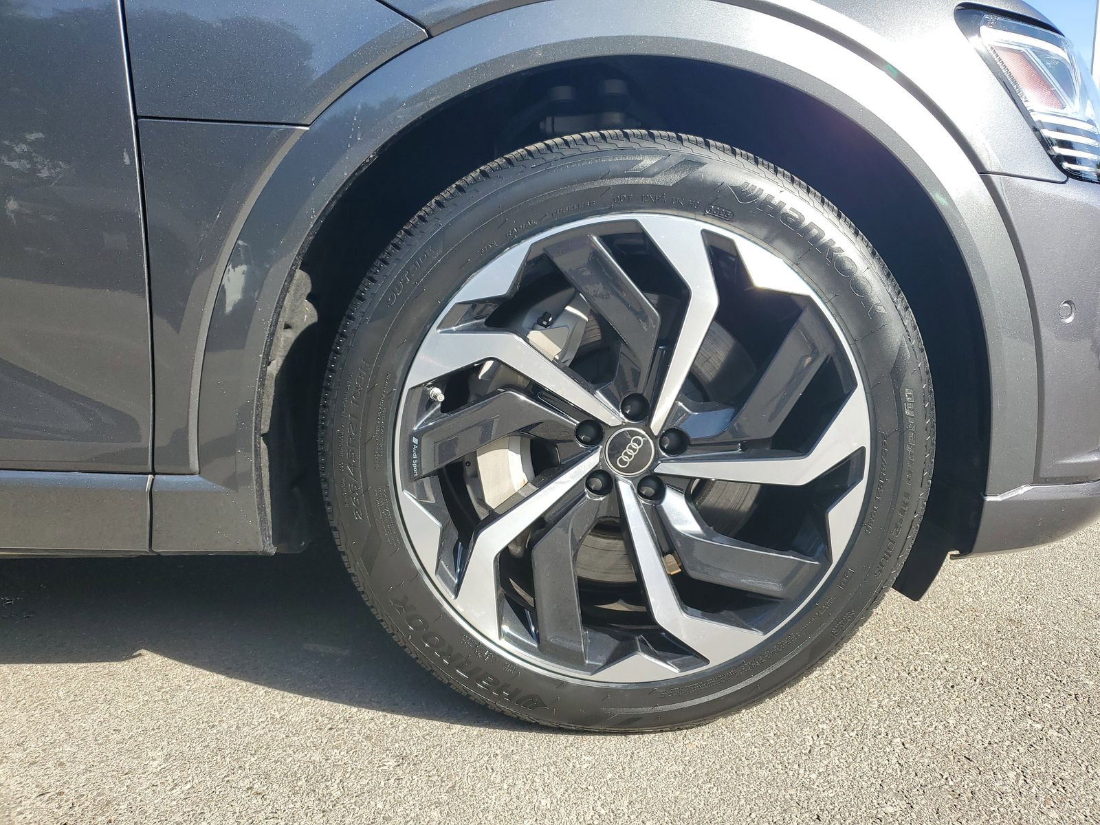 View vehicle photo 6