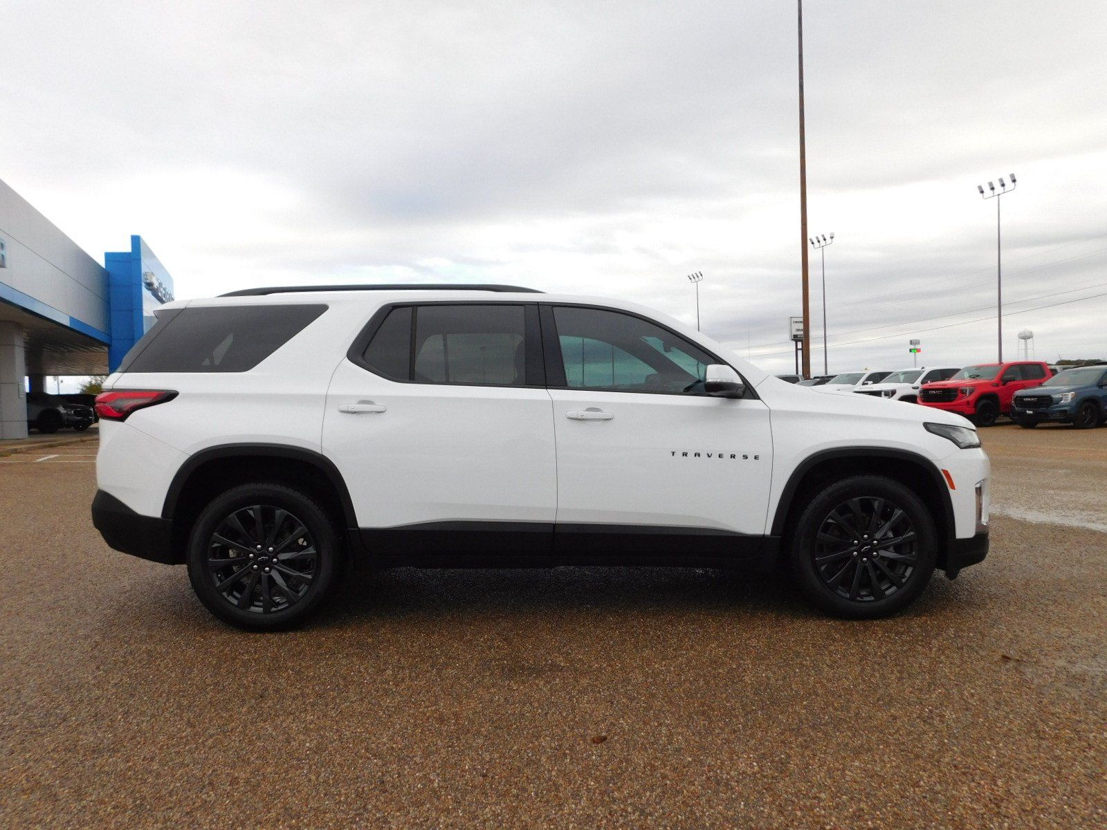 2023 Chevrolet Traverse RS 2