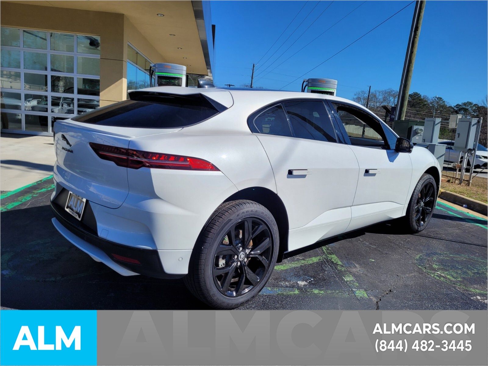 Used 2024 Ostuni Pearl White Jaguar HSE image 10