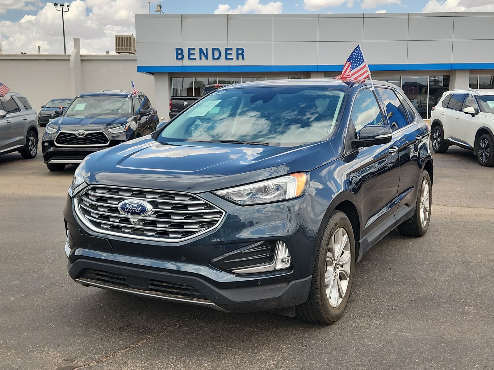  2023 Ford Edge Titanium AWD   