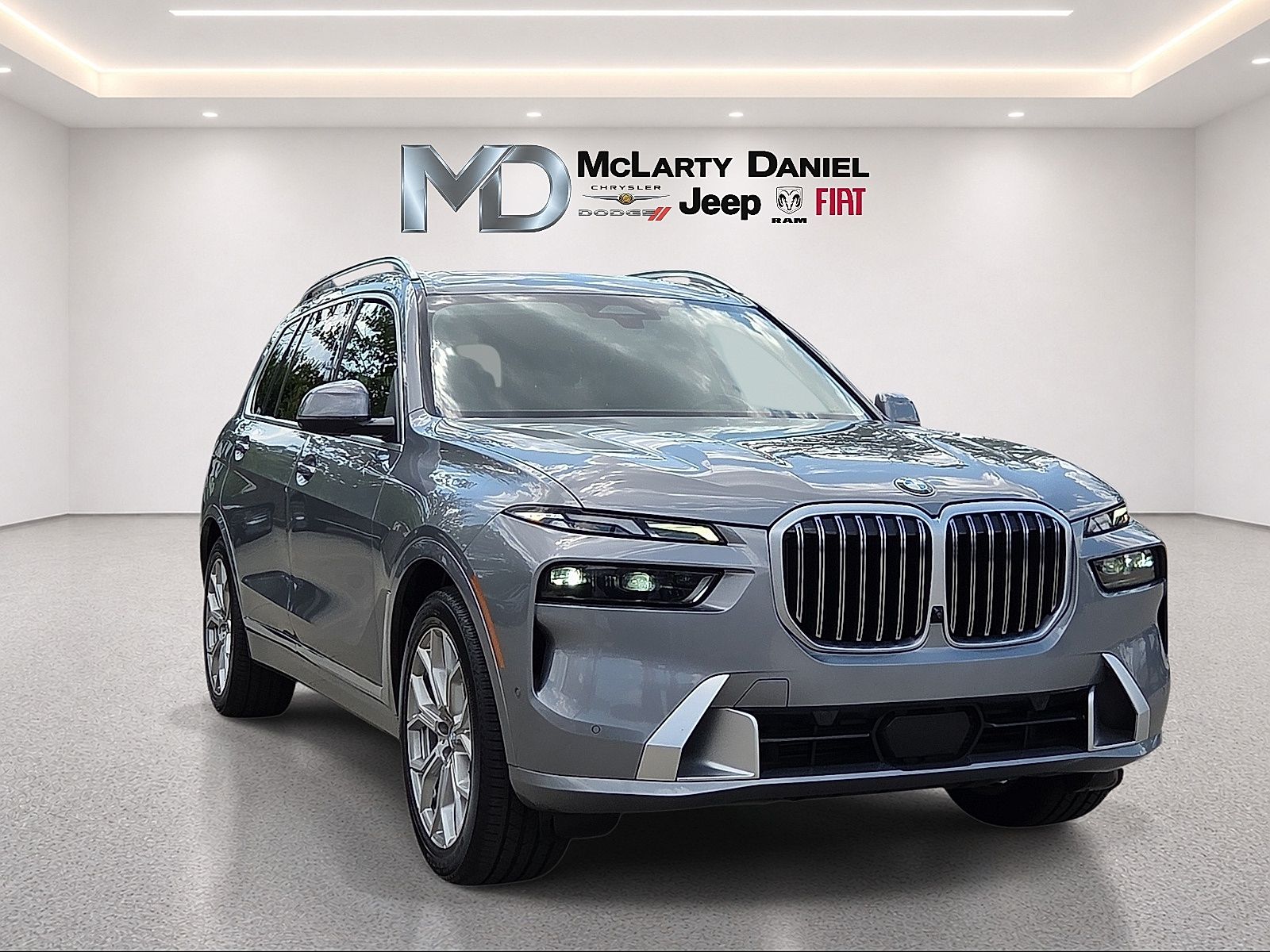 2025 BMW X7 Gris (Gray Metallic) SUV/Crossover Tracción en las cuatro ruedas 8 velocidades Automática
