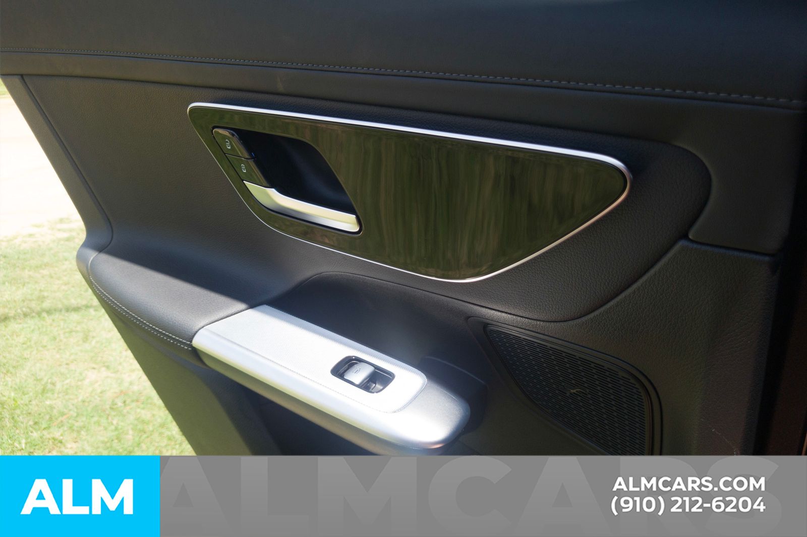 Used 2024 Black Mercedes-Benz GLC 300 image 24