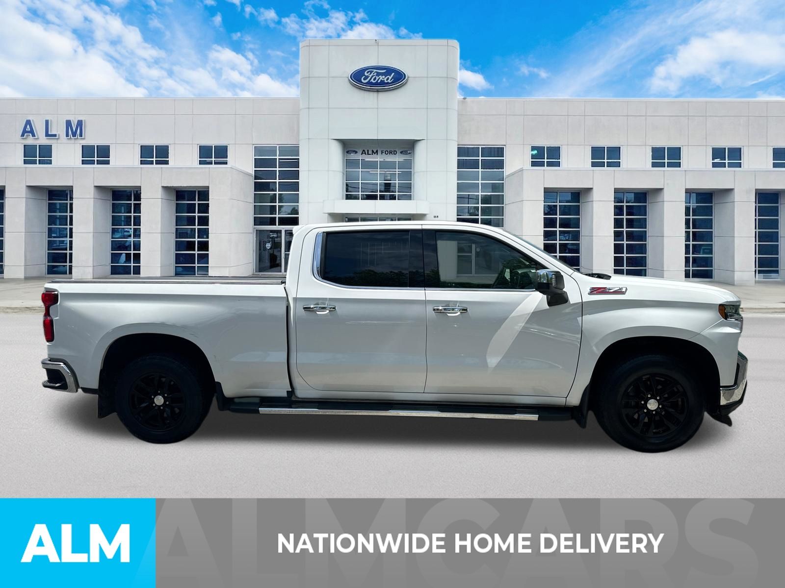 Used 2021 White Chevrolet LTZ image 4