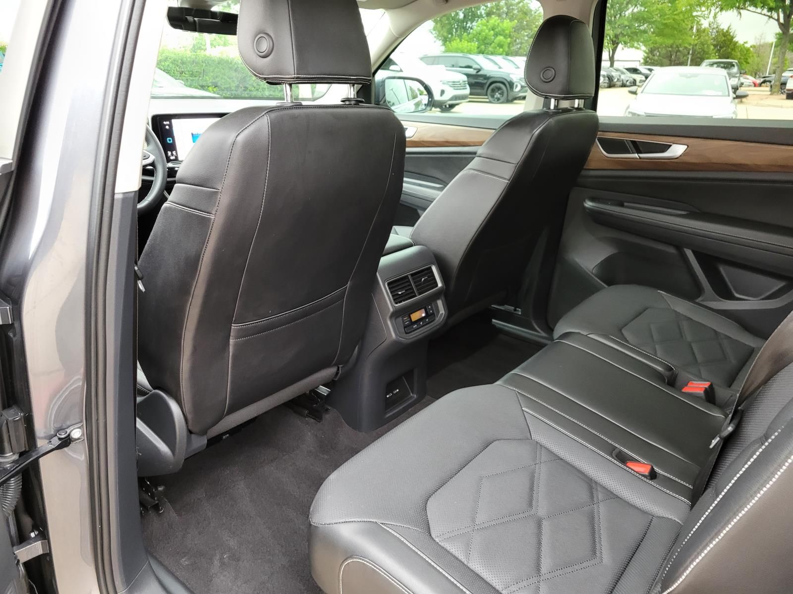 used 2024 Volkswagen Atlas car, priced at $29,980