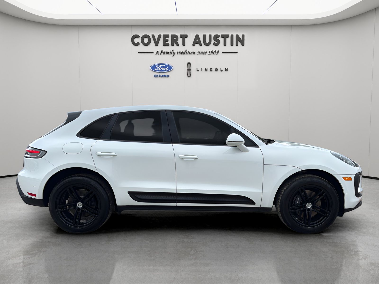 Used 2024 White Porsche Base image 6